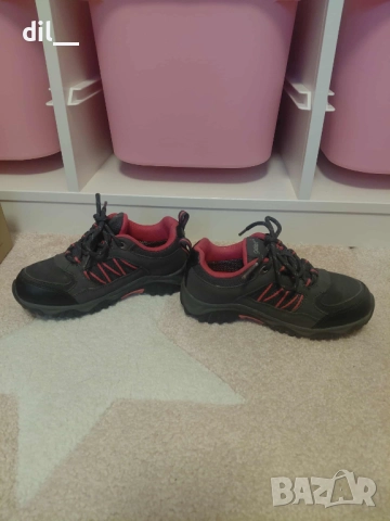 Детски обувки Gelert, водоустойчичи черно с розово. Размер 29, снимка 2 - Детски маратонки - 52038582