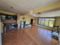 Продавам 1/2 къща (многостаен/4-стаен етаж 160кв., 1 ет. + 1/2 таванско помещение 30кв.), снимка 1