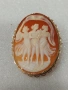 Прекрасен златен викториански медальон(камея)Три грации,злато375., снимка 1