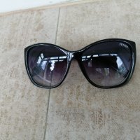 Дамски слънчеви очила Fendi, снимка 1 - Слънчеви и диоптрични очила - 32558172