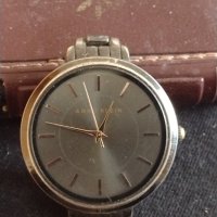 Марков дамски часовник ANNE KLEIN  WATER RESISTANT 100 futa стил и комфорт много красив 42549, снимка 2 - Дамски - 43744714