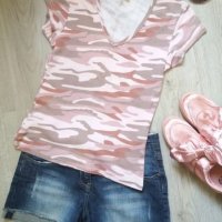 Къси дънки + розова камуфлажна блузка, снимка 4 - Дънки - 26436232