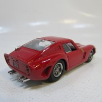 МЕТАЛНА КОЛИЧКА МАЩАБЕН МОДЕЛ FERRARI 250 GTO BOX MODEL1/43 ITALY, снимка 4 - Колекции - 33618993