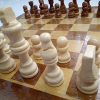 Шах с дървени фигури в дървена кутия, игра , снимка 5 - Шах и табла - 40092937
