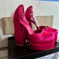 Цикламени обувки на ток и платформа, снимка 2 - Дамски обувки на ток - 43647377