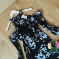 Нова рокля с флорални мотиви, дълъг ръкав, голи рамене, кройка тип трапец, на цветя, размер S, снимка 3 - Рокли - 39201078