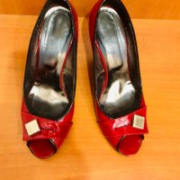 Обувки, снимка 3 - Дамски обувки на ток - 28909641