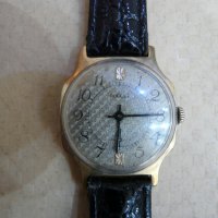  часовник Победа - 366577 , снимка 1 - Антикварни и старинни предмети - 32509224