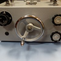 Стенд за манометри Press and Vacuum Tester NAGANO KEIKI PM-41, снимка 2 - Други машини и части - 33380441