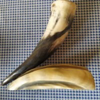 стар сувенир от естествен рог, снимка 1 - Ръчно изработени сувенири - 32464754