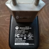 Зарядно устройство Motorola DCH3-05US-030 0, снимка 1 - Други - 32418891