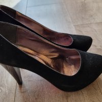 Черни велурени дамски обувки , снимка 1 - Дамски обувки на ток - 44103800