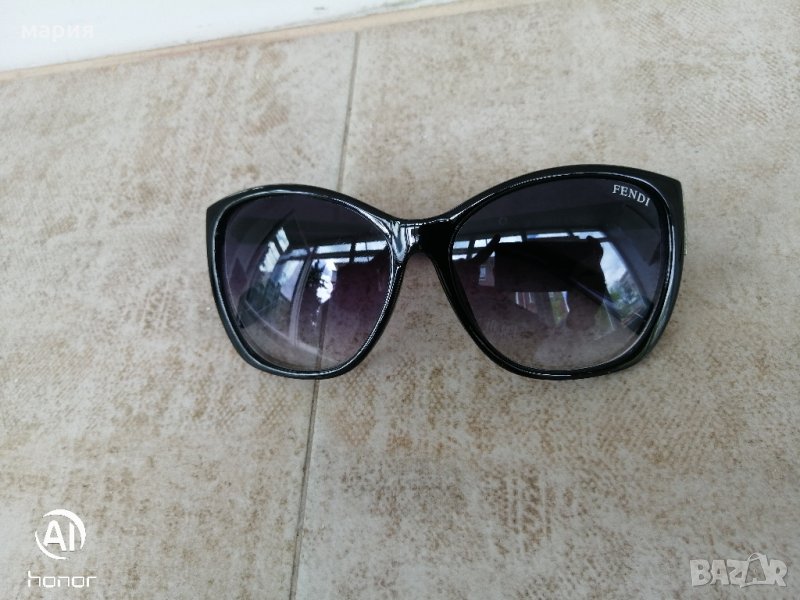 Дамски слънчеви очила Fendi, снимка 1