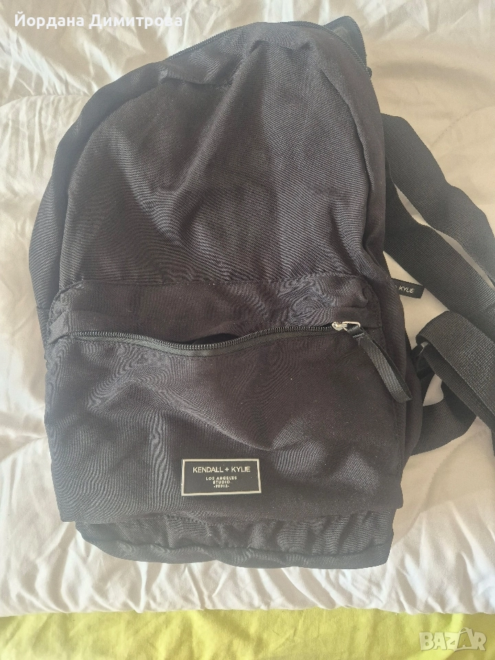 дамска раница , която се превръща в компактен несесер, снимка 1