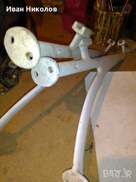 Метални стойки 2 бр., снимка 1