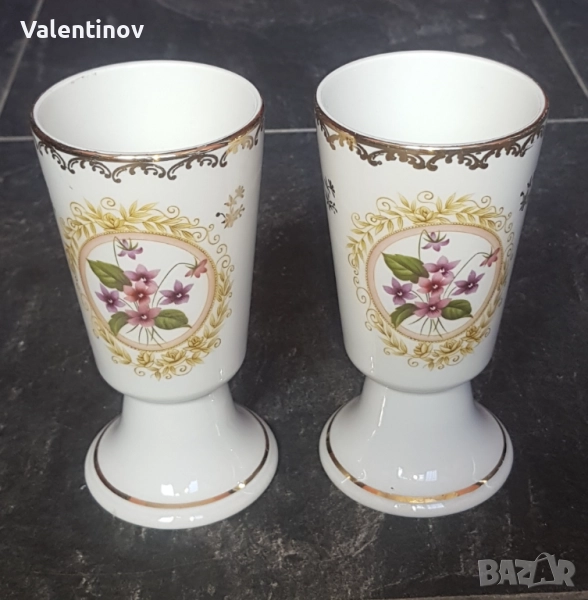 Две старинни порцеланови чаши, снимка 1