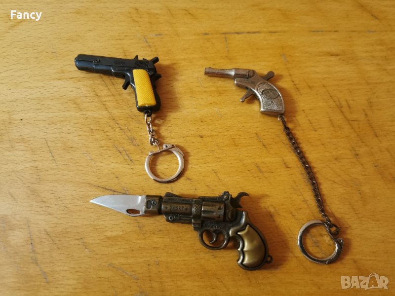 Пистолети ключодържатели с капси, снимка 1