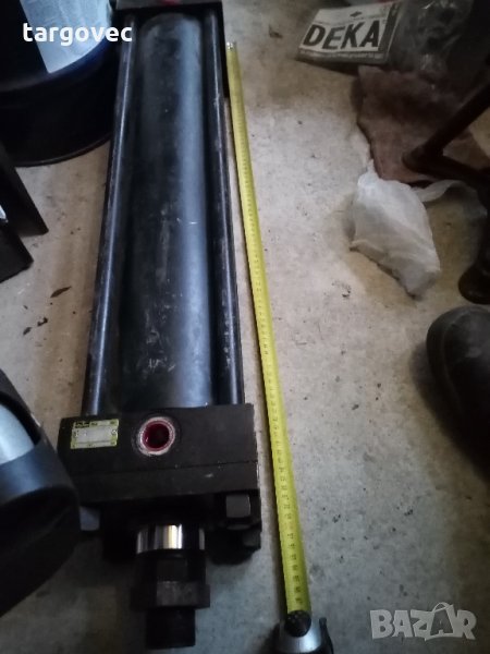 хидравличен цилиндър нов, снимка 1