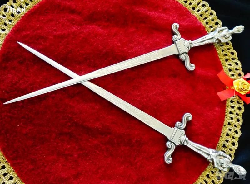 Кинжал,кама с фигура на рицар тамплиер. , снимка 1