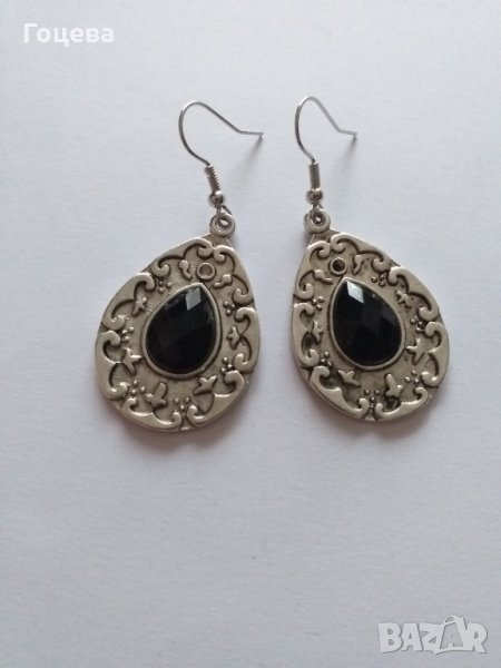 Прелестни обици капка с черен кабошон и орнаментирана основа в цвят сребро ребро , снимка 1