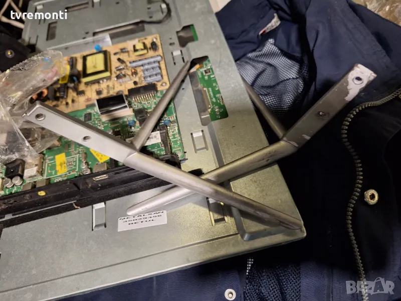 оригинална стойка за телевизор Crown модел 40MA110S Smart, снимка 1