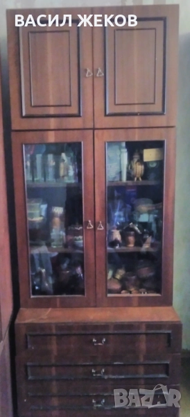 Остъклена витрина , снимка 1