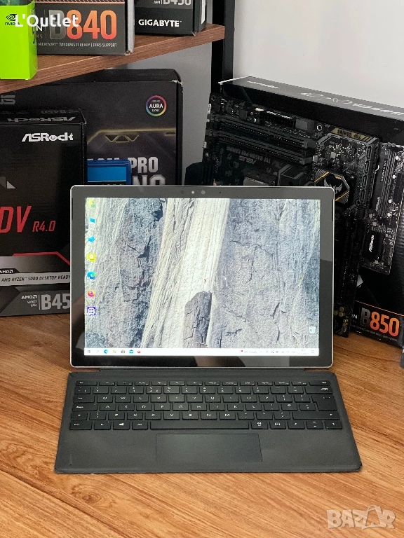 Таблет Microsoft Surface Pro 4, i5-6Gen, 8GB RAM, 256GB SSD, снимка 1