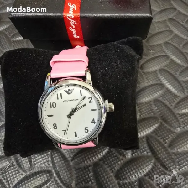 Emporio Armani дамски часовници Два цвята , снимка 1