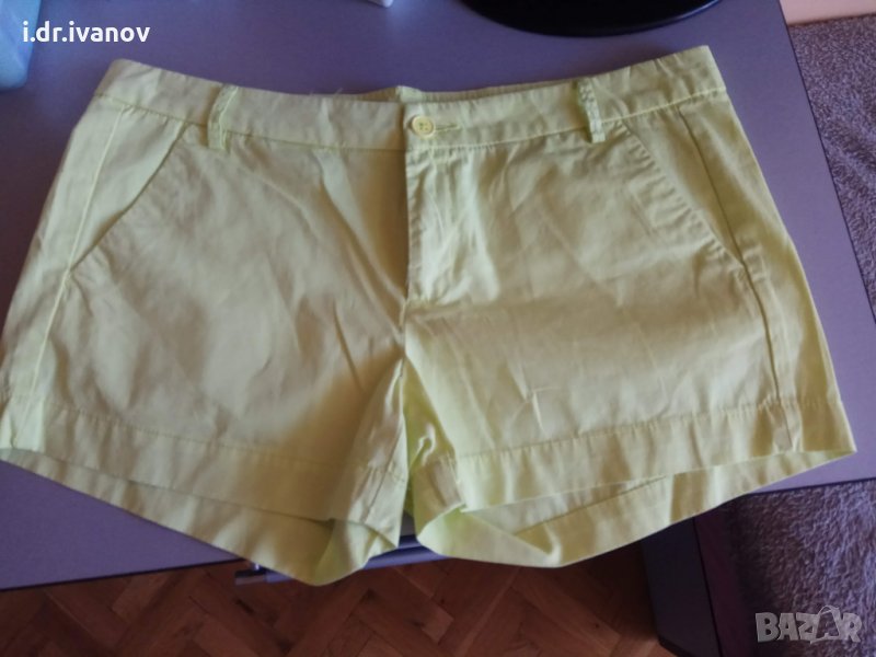 ярко жълти къси маркови памучни панталонки Beneton, снимка 1