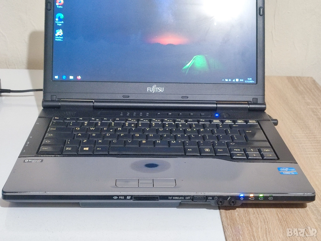 Лаптоп компютър Fujitsu - Core I5, 120 GB SSD, 5 GB Ram, снимка 1