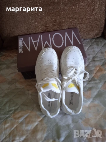 Продавам дамски маратонки нови