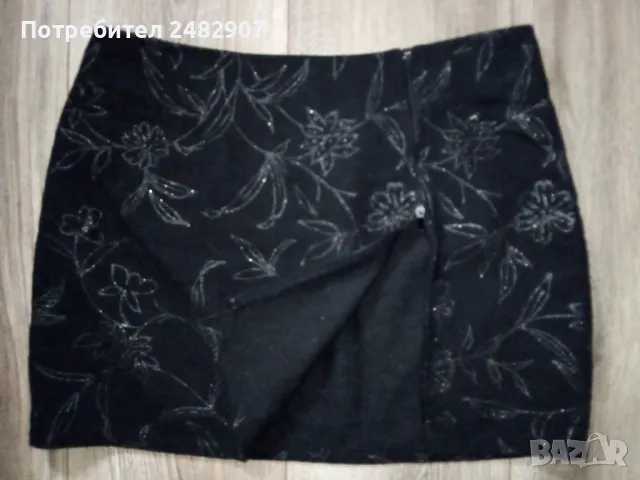 Дамска вълнена пола, снимка 4 - Поли - 47821991