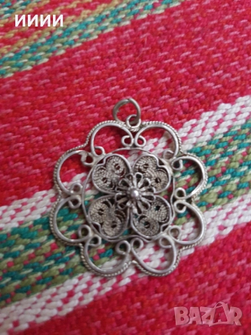 Сребърен медальон филигран 