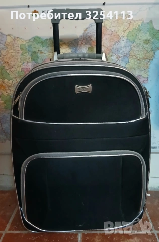 Куфар голям с дръжка на колела