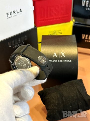 Дамски часовник Armani Exchange AX5556 Lola, снимка 6 - Дамски - 42990624