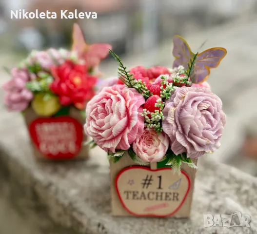 Аранжировки от глицеринов сапун, снимка 8 - Изкуствени цветя - 47968913