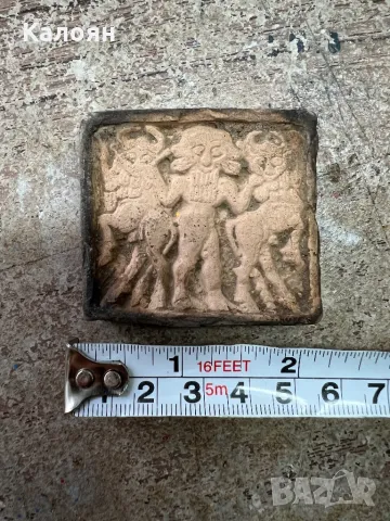 Старинна теракотена плочка с релеф, снимка 4 - Колекции - 47311994