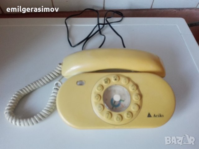 Стар телефон  Aciko .