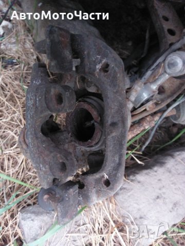 Продавам предни спирачни апарати от БМВ, снимка 3 - Части - 32597083