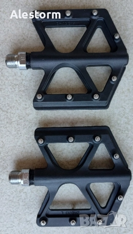 Педали Zeray D213 flat carbon fiber. Нови., снимка 2 - Части за велосипеди - 51446025