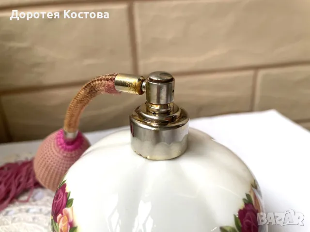 ROYAL ALBERT красиво порцеланово шишенце за парфюм от Англия, снимка 6 - Антикварни и старинни предмети - 49700665