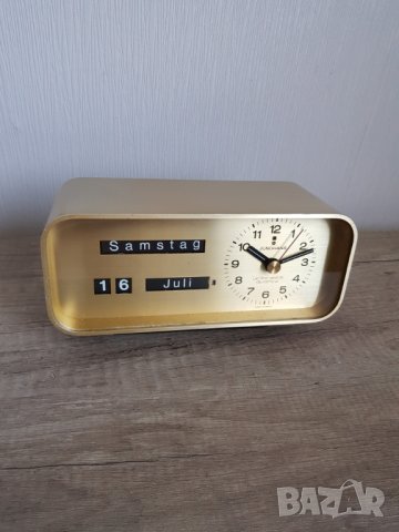 Стар настолен часовник Junghans С МЕСЕЦ ДАТА И ДЕН