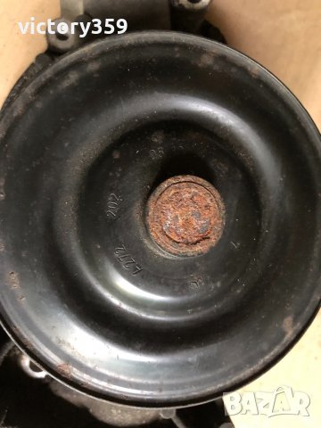 Водна помпа Mercedes w221, снимка 2 - Части - 33290681