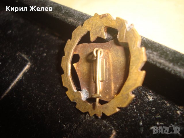Социалистическа бригада РЯДКА СТАРА СОЦ ЕМАЙЛИРАНА БРОНЗОВА ЗНАЧКА за КОЛЕКЦИЯ 22742, снимка 2 - Колекции - 33164587