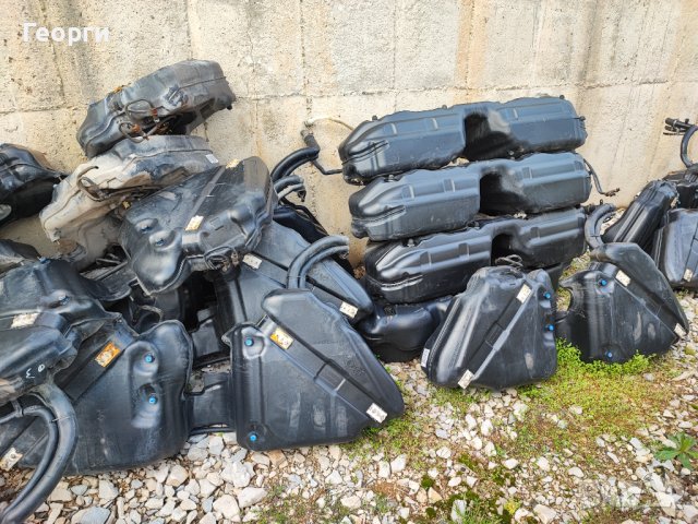 Ауспуси и резервоари от Мерцедес, снимка 3 - Части - 40225548