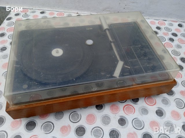 RFT BELCANTO - 3010 Грамофон с усилвател, снимка 2 - Грамофони - 39657532