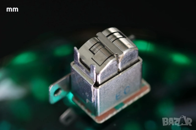 Магнитна глава CANON за триглав касетен дек с ляв водач. За Technics RS-B965