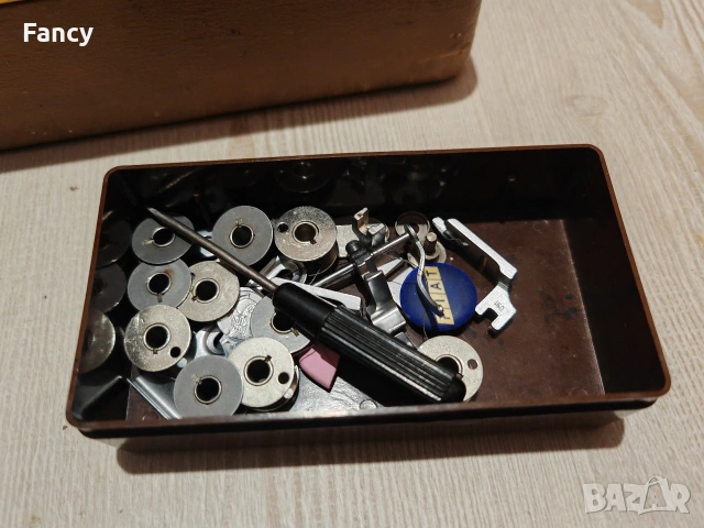 Шевна машина Veritas, снимка 8 - Шевни машини - 53120176