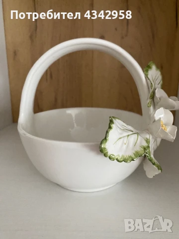 Ваза с жасминови цветя.Италия, снимка 3 - Антикварни и старинни предмети - 50612400