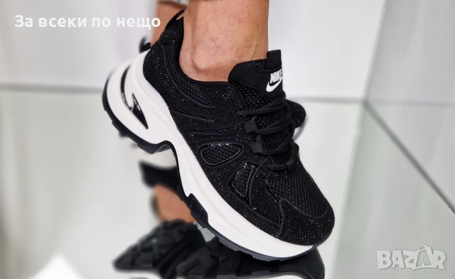 Nike Дамски Черни Маратонки С Бяла Подметка👟Дамски Спортни Обувки В Черен Цвят Найк Код P687, снимка 3 - Маратонки - 50580189